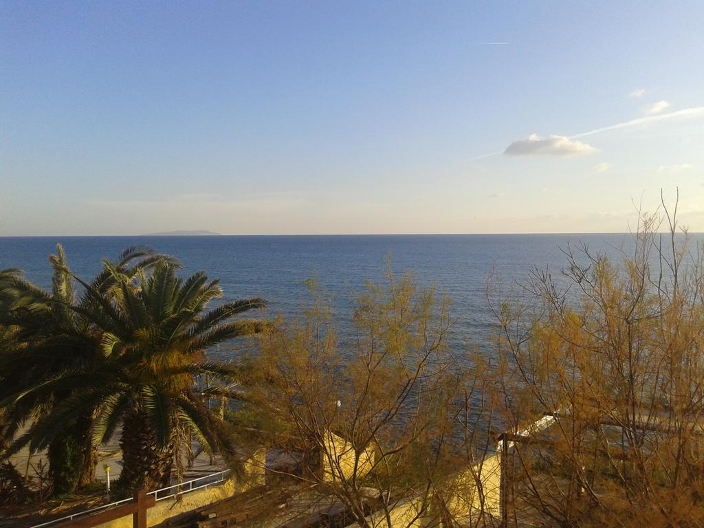 Foivos Seaside Apartments Agios Georgios  Exterior foto